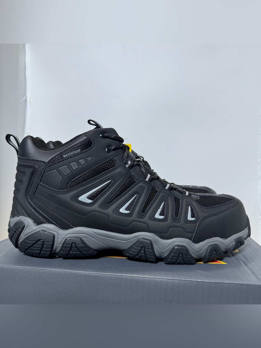 Thorogood Crosstrex Mid Waterproof Composite Toe EH Work Boots 804 6292 New/Box